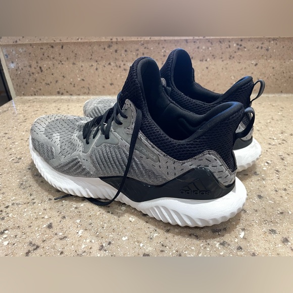 Adidas Alphabounce - Picture 4 of 8